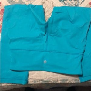 Lululemon crop leggings.